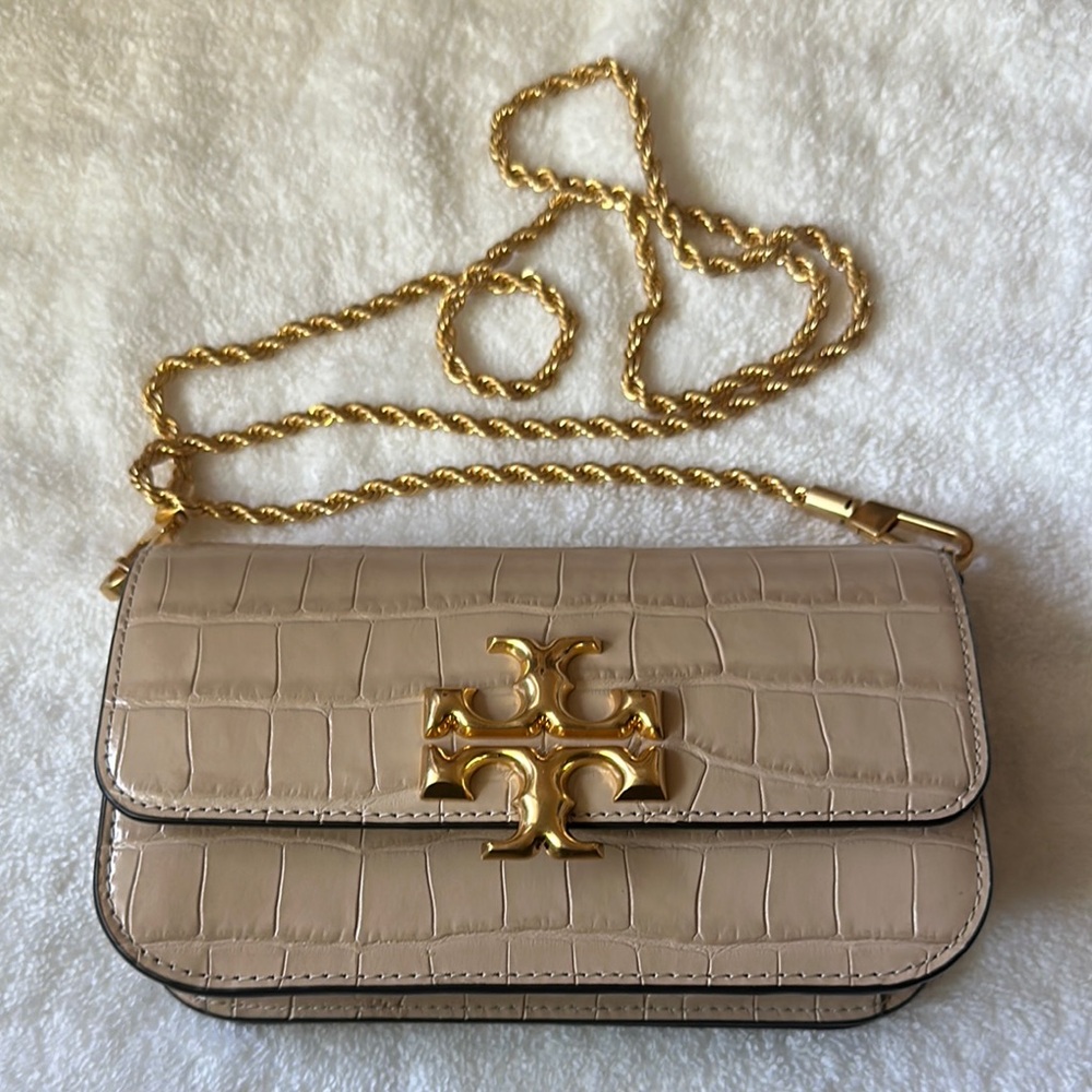 Tory Burch Beige Croc-Embossed Crossbody Bag with Gold Chain